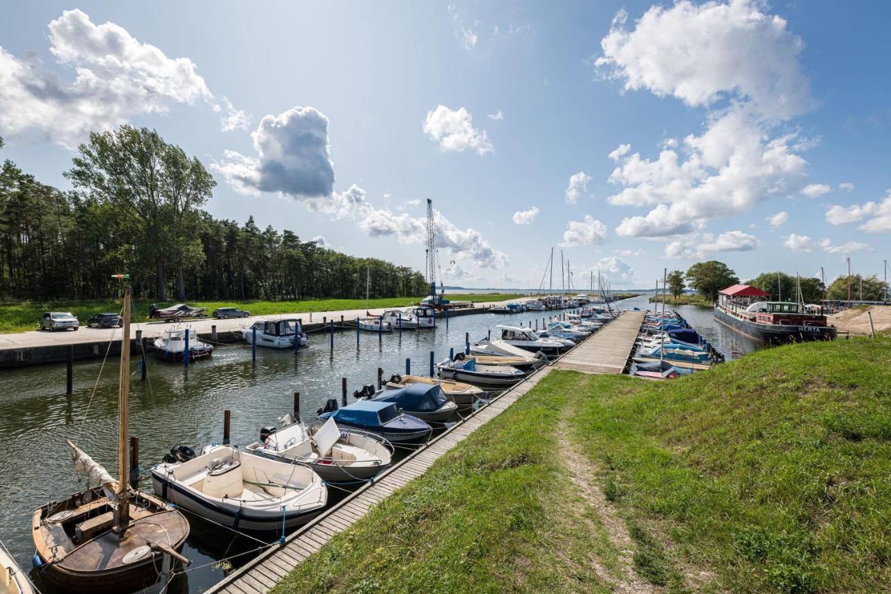 Marina Martinshafen Hotel Sassnitz Exterior foto