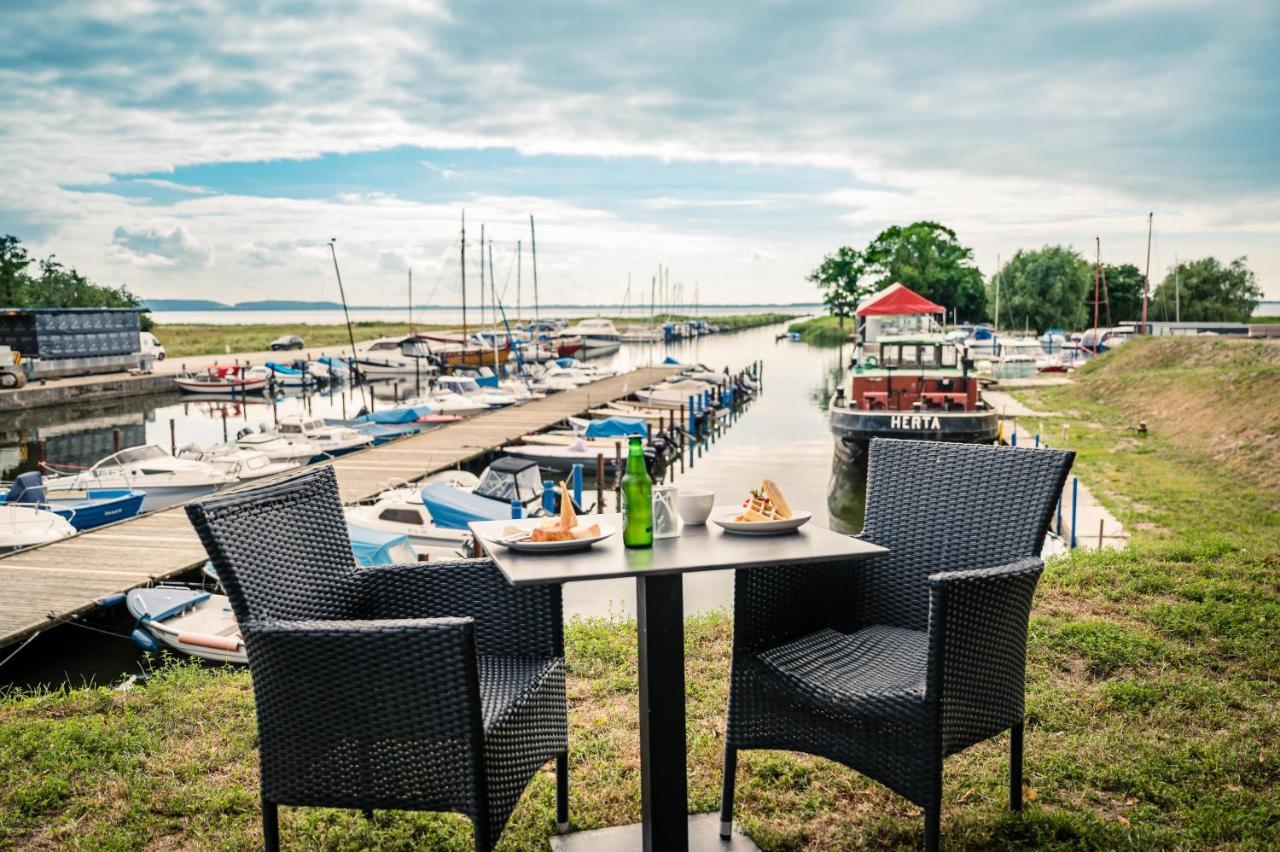 Marina Martinshafen Hotel Sassnitz Exterior foto