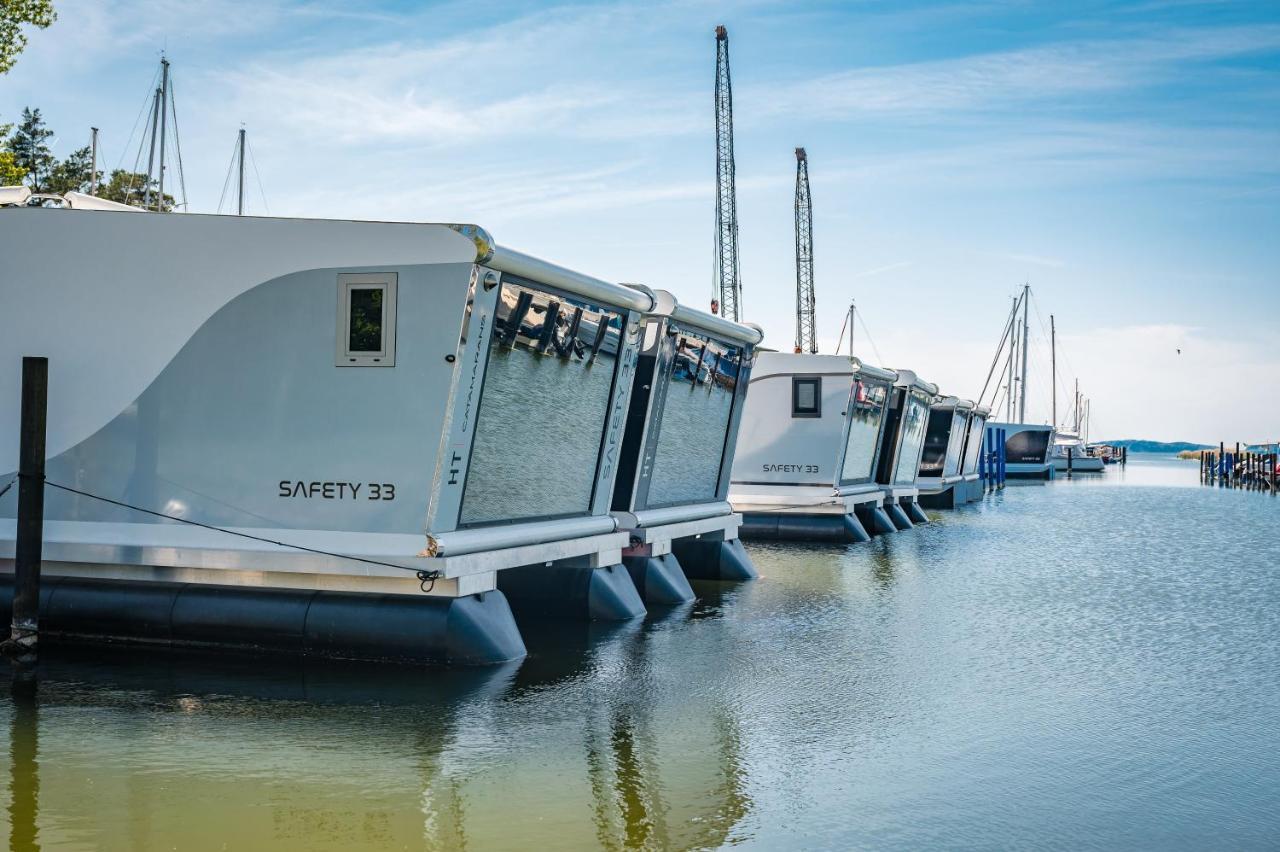 Marina Martinshafen Hotel Sassnitz Exterior foto